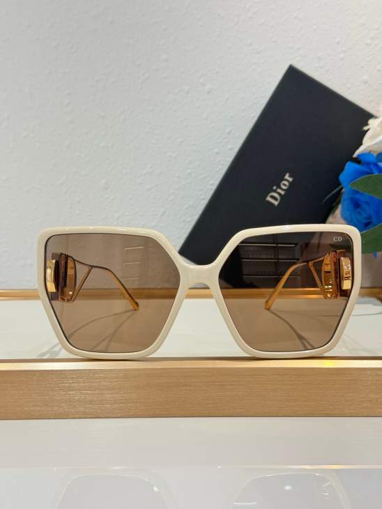 Picture of Dior Sunglasses _SKUfw80443864fw
